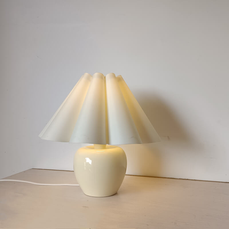 Nordic Ceramic Cloth Pleated 1-Light Table Lamp