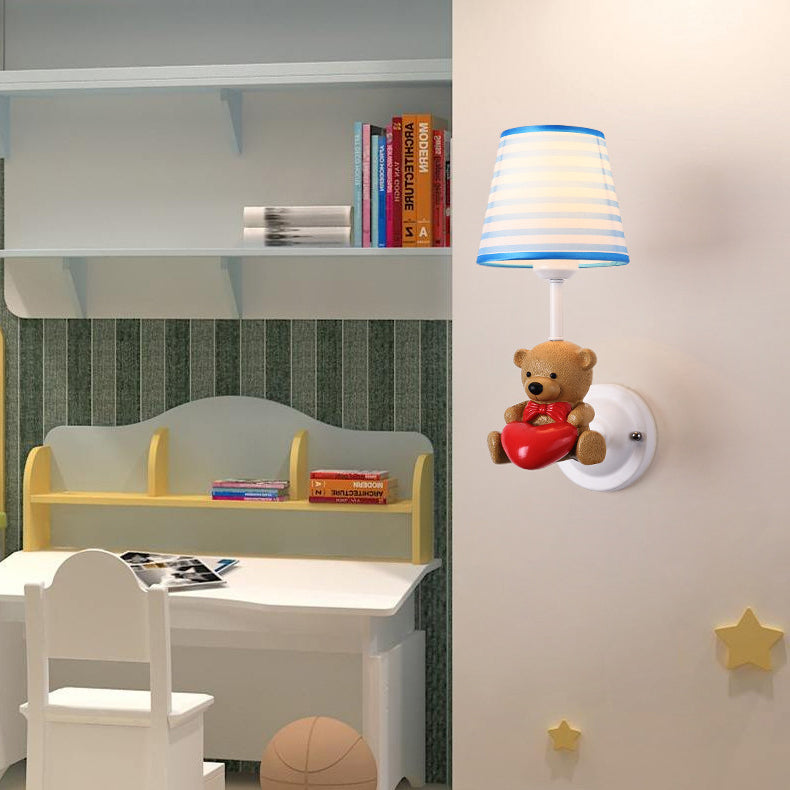 Zeitgenössische kreative Cartoon Harz Einhorn Stoff Schatten 1-Licht Kinder Wandleuchte Lampe für Schlafzimmer 