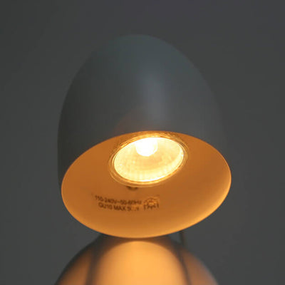 Creative Resin Robot Design LED Night Light Melting Wax Table Lamp