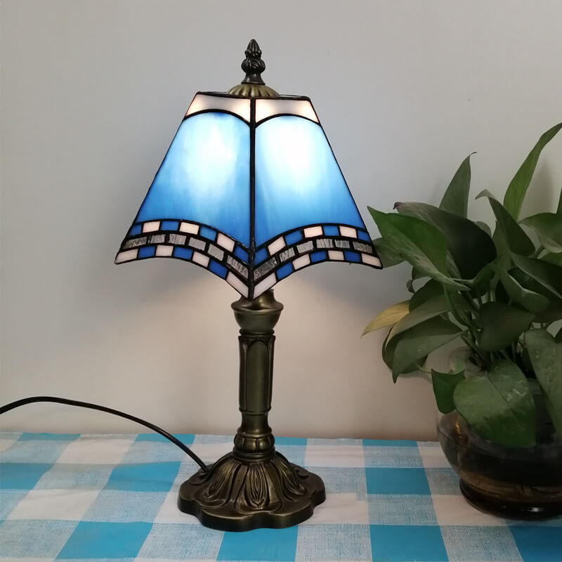 European Vintage Tiffany Square Stained Glass Iron 1-Light Table Lamp