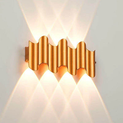 مصباح حائط مقاوم للماء LED بتصميم عمود منحني بسيط وإبداعي للاستخدام الخارجي 
