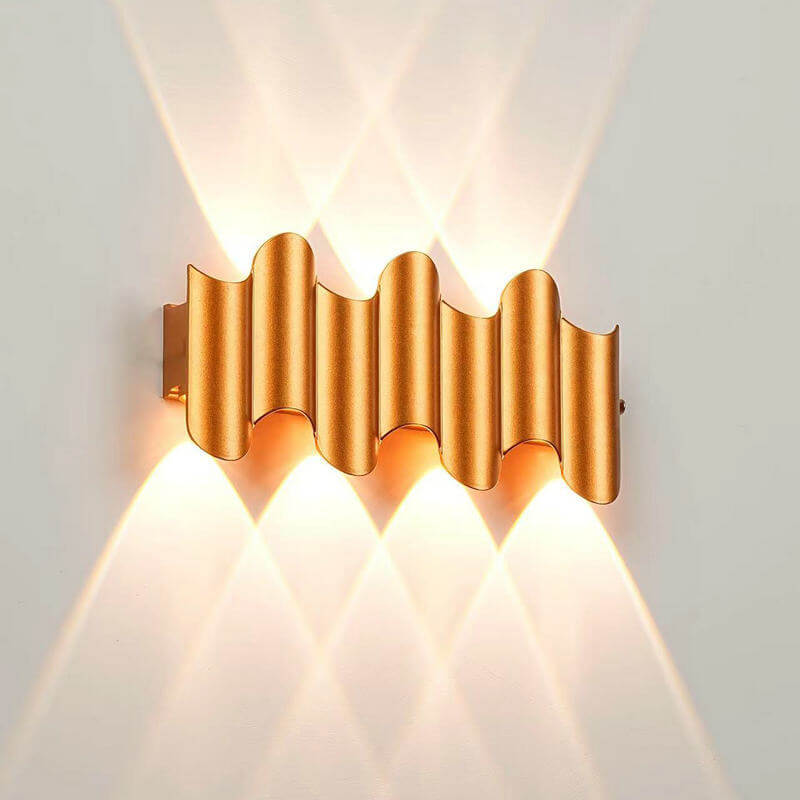 مصباح حائط مقاوم للماء LED بتصميم عمود منحني بسيط وإبداعي للاستخدام الخارجي 