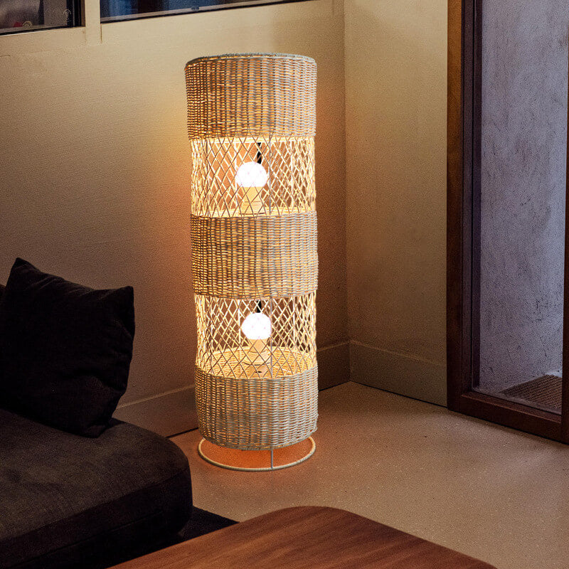 Minimalistische säulenförmige 3-Licht-Stehlampe aus Rattan 