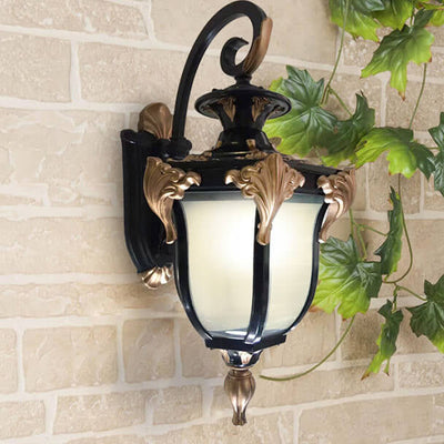 European Retro Lantern Glass Outdoor Waterproof 1-Light Wall Sconce Lamp