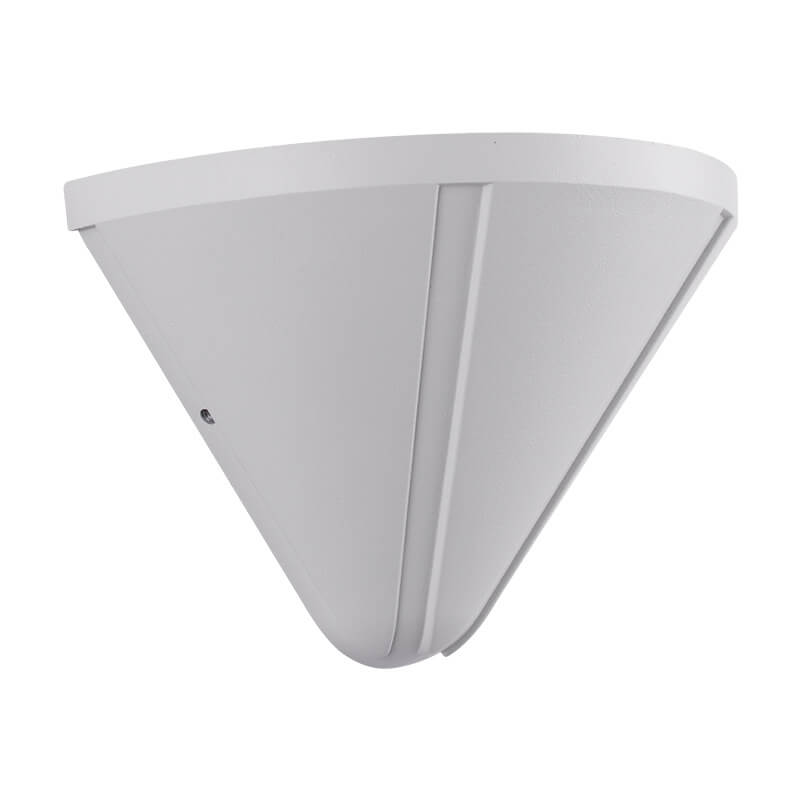 Lámpara de aplique de pared exterior LED moderna minimalista en forma de cono triangular impermeable de aluminio con lente esmerilada 