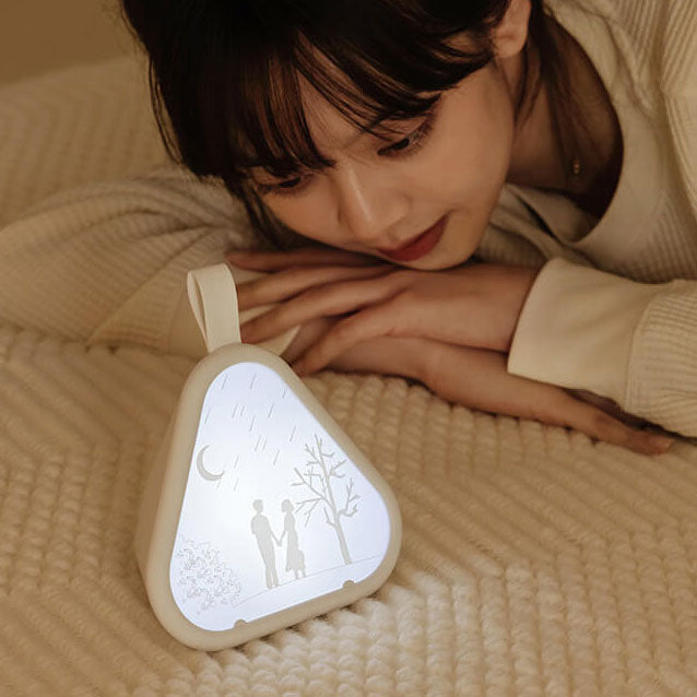 Lámpara de mesa con luz nocturna LED atmosférica de siete colores en triángulo creativo 