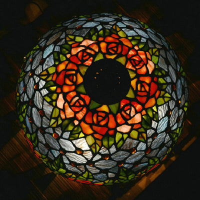 Tiffany Rose Buntglas-Spitzensockel im europäischen Stil, 3-Licht-Tischlampe