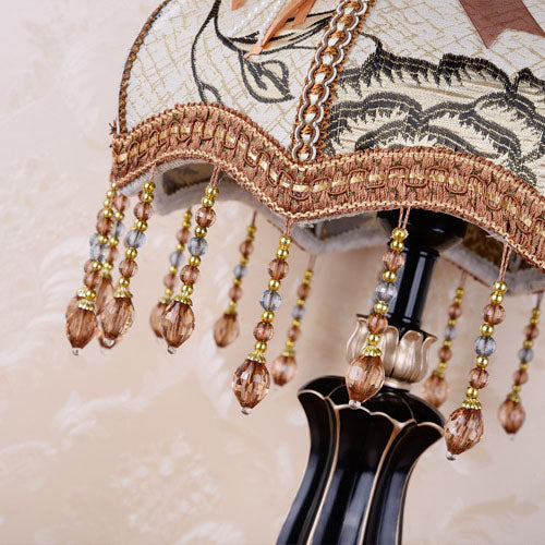 Lampe de table à 1 lumière en résine à pampilles en tissu de luxe européen 