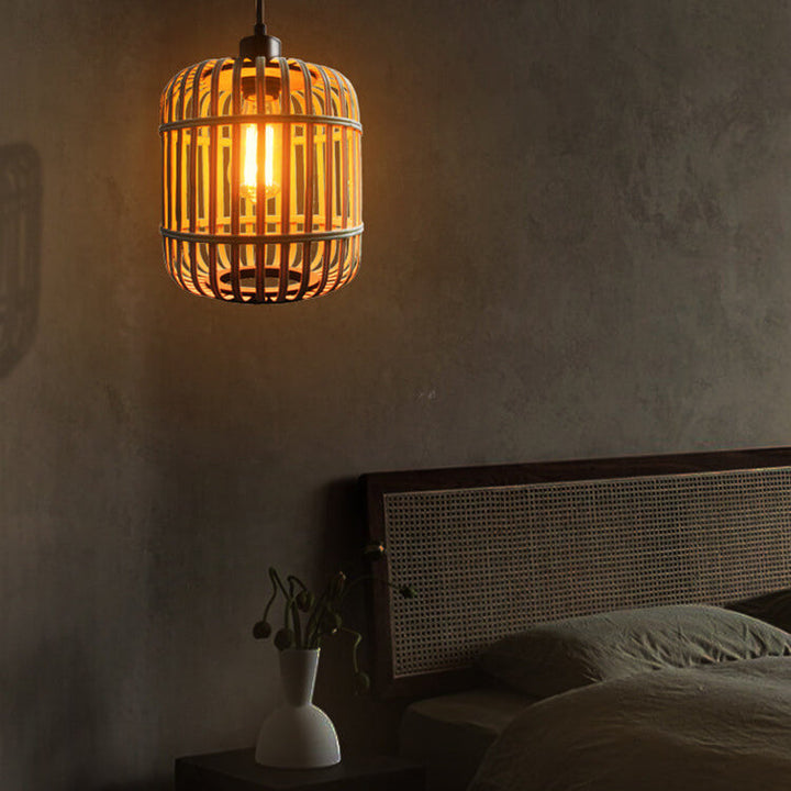 Moderne Bambus- und Rattan-Weberei Hohlkäfig-Design 1-Licht Pendelleuchte 
