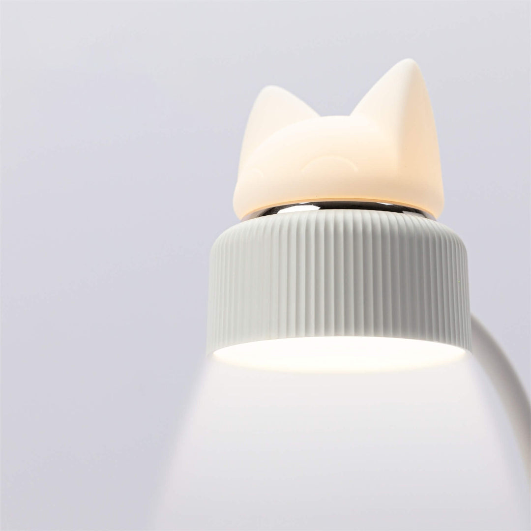 Moderne kreative LED-Nachtleuchte im Cartoon-Katzen-Design als Lese-Tischlampe fürs Schlafzimmer 