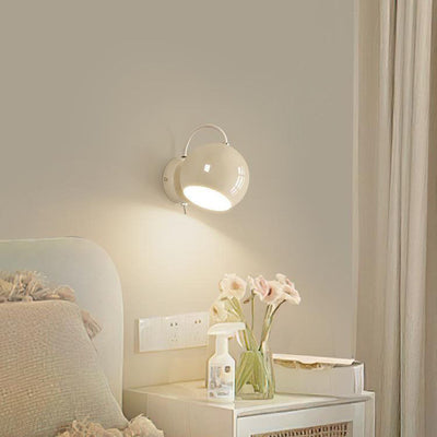 Moderne minimalistische cremefarbene runde Wandleuchte aus Eisen und Aluminium mit 1 Licht für Schlafzimmer 