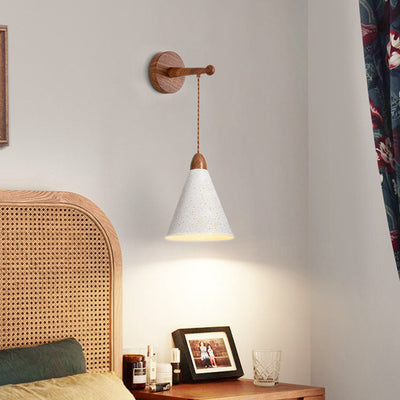 Lámpara Aplique de Pared de 1 Luz de Hierro Cónico Tradicional Japonés para Dormitorio 
