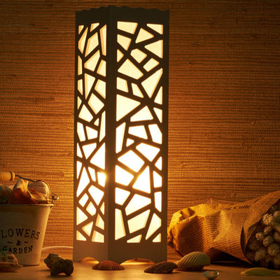 Lampe de table moderne et créative avec colonne carrée creusée à 1 lumière 