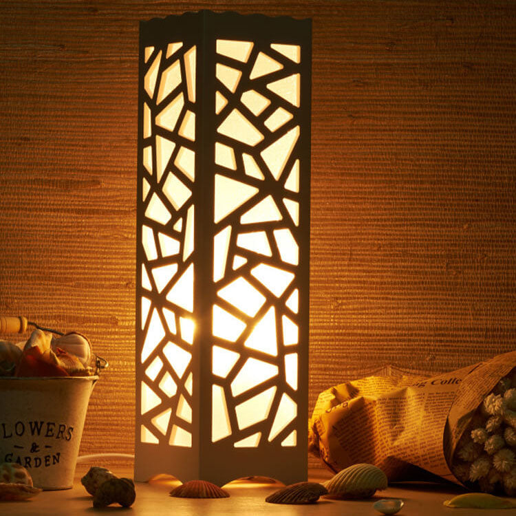Lampe de table moderne et créative avec colonne carrée creusée à 1 lumière 