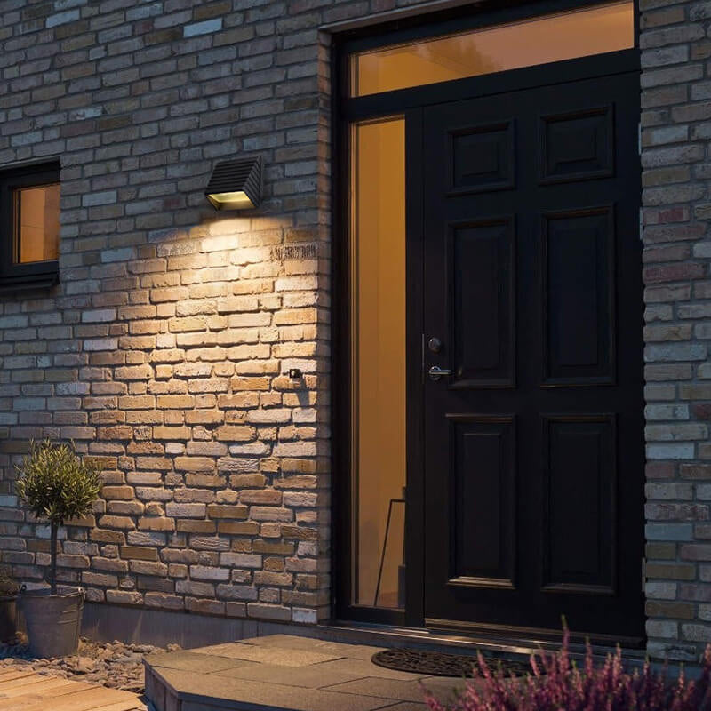 Applique murale étanche à LED trapézoïdale à rayures simples pour extérieur 
