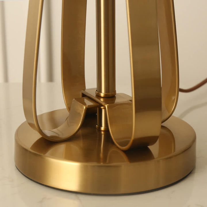 Lampe de table moderne à 1 lumière en forme de fleur en fer doré de luxe nordique 
