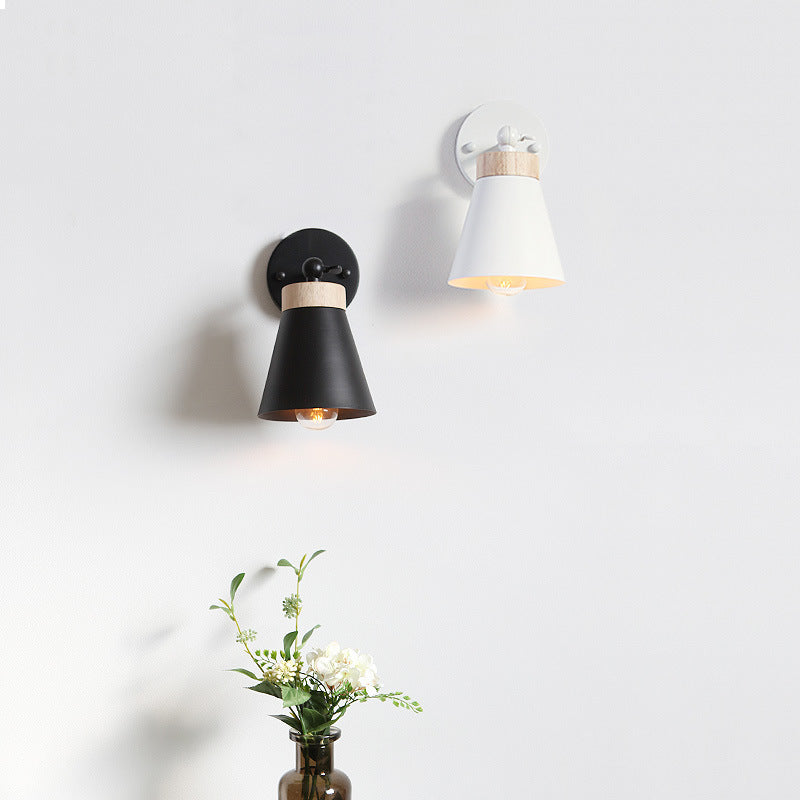 Moderne, minimalistische Macaron-Wandleuchte aus einfarbigem Eisenholz mit 1 Leuchte 
