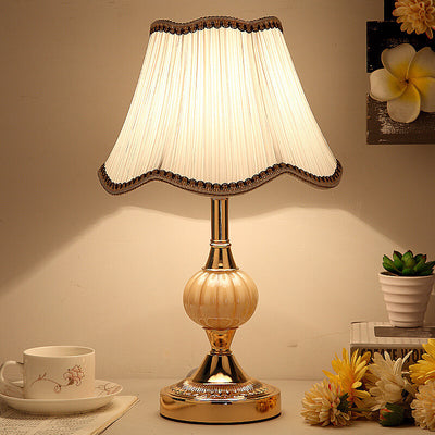 Nordic Vintage Floral Glass Fabric 1-Light Table Lamp