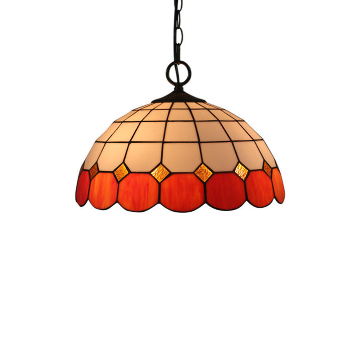 Traditionelle 3-flammige Tiffany-Pendelleuchte mit Eisenkuppel und Buntglas in Edelsteinoptik für das Wohnzimmer 