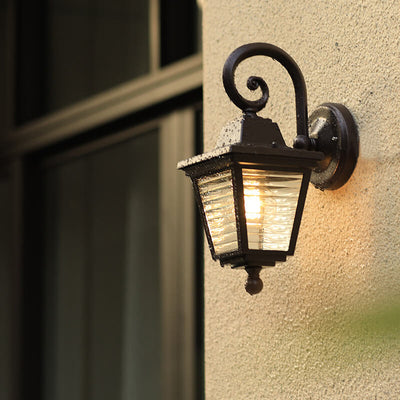 Applique murale à une lumière avec cage carrée en verre rayé d'extérieur européen 