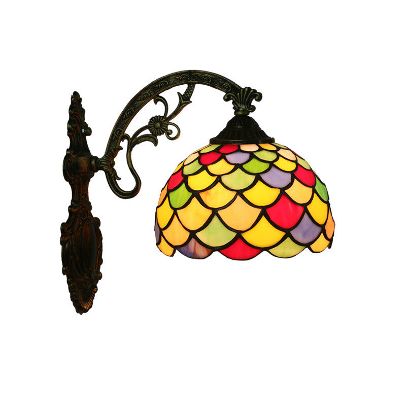 Applique murale 1 lumière avec dôme en verre teinté à échelle européenne Tiffany 