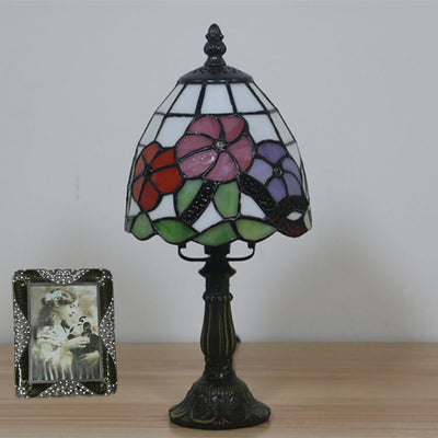 Lampe de table à 1 lumière en dôme conique en verre teinté Tiffany de style européen 