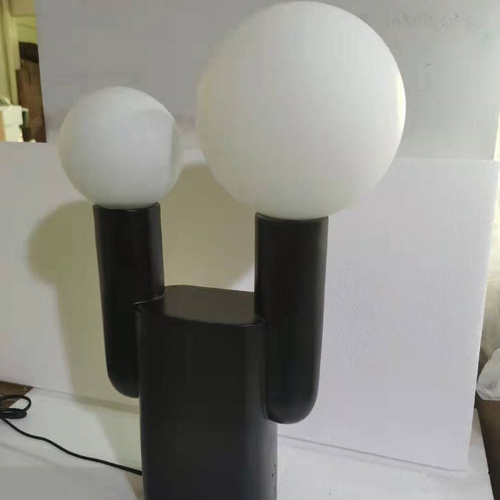 Lámpara de mesa moderna minimalista de resina con 2 luces en forma de cactus 