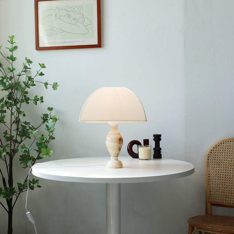 Lampe de table vintage à 1 lumière avec abat-jour conique en tissu français et base en jade 