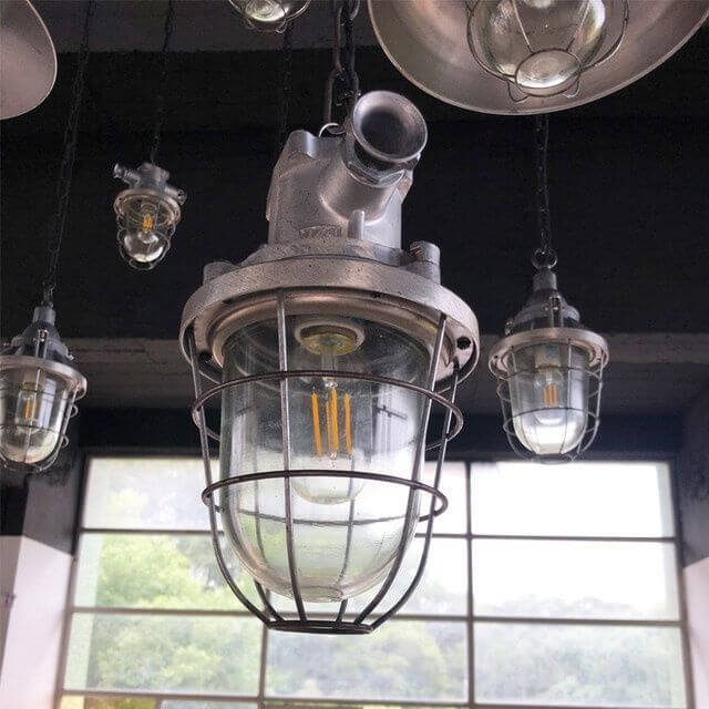 Industrielle Vintage Pendelleuchte aus Zinkdruckguss mit Glaskuppel und 1 Leuchte 