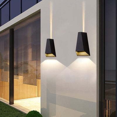 Modernes kreatives Trapez nach oben und unten beleuchtete LED-Außenwandleuchte