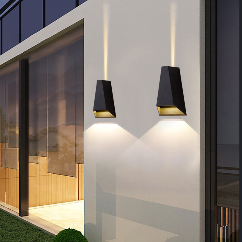 Applique murale LED extérieure moderne et créative en trapèze éclairée vers le haut et vers le bas 