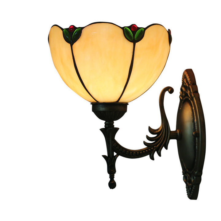 Traditionelle 1-flammige Tiffany-Wandleuchte mit schalenförmigem Schirm aus milchgelbem Glas mit Edelsteinoptik für das Wohnzimmer 