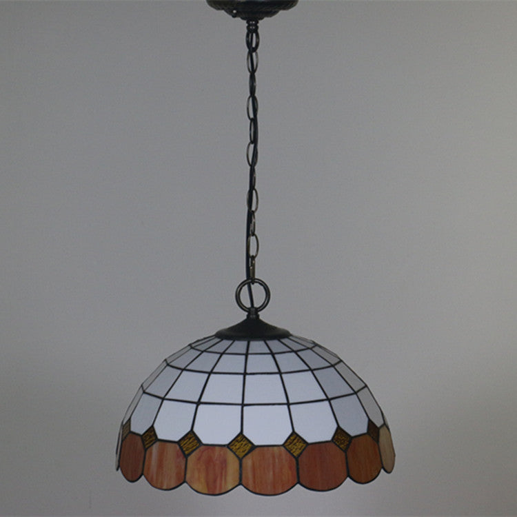 Traditionelle 3-flammige Tiffany-Pendelleuchte mit Eisenkuppel und Buntglas in Edelsteinoptik für das Wohnzimmer 