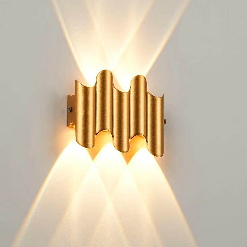 مصباح حائط مقاوم للماء LED بتصميم عمود منحني بسيط وإبداعي للاستخدام الخارجي 