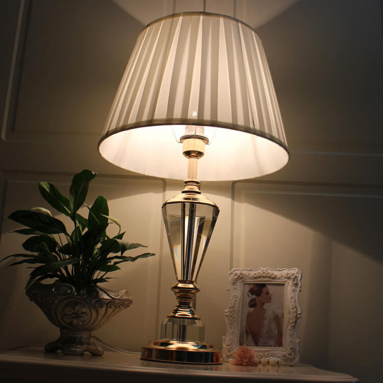 Lampe de table à 1 lumière en tissu cristal simple de style européen 