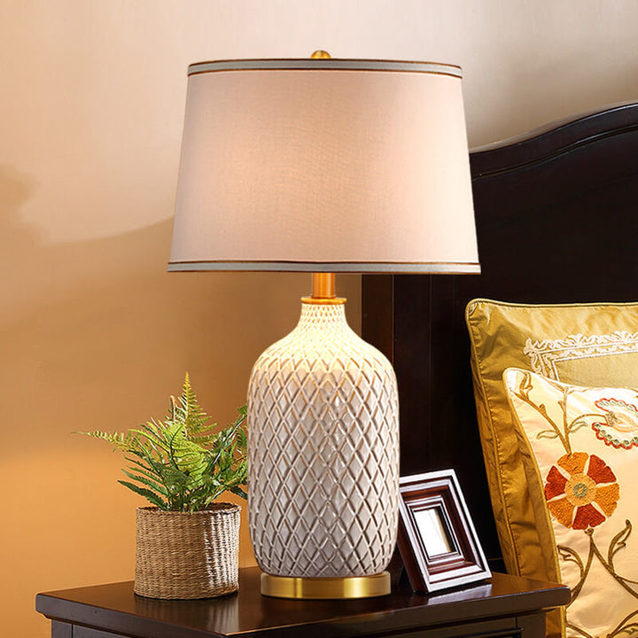 Lampe de table 1 lumière en tissu avec base en céramique rayée vintage européenne 