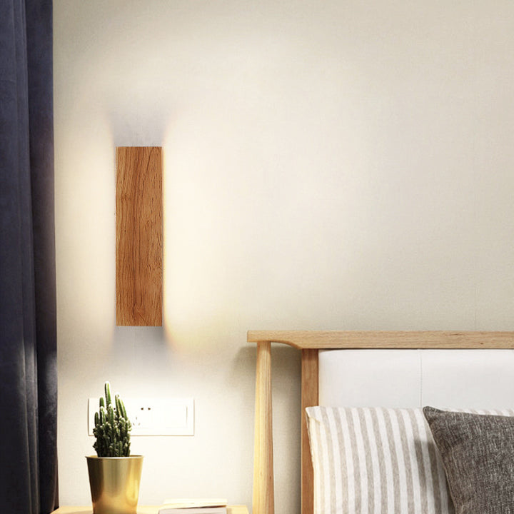 Applique murale à bande LED en bois massif simple 
