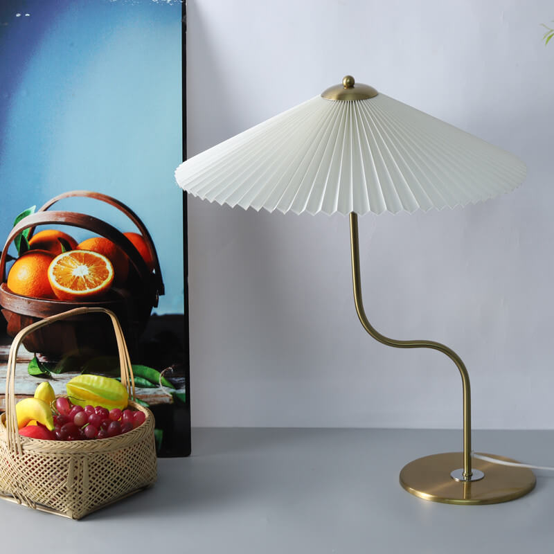 Retro Faltenschirmförmige 1-Licht Dekorative Tischlampe 