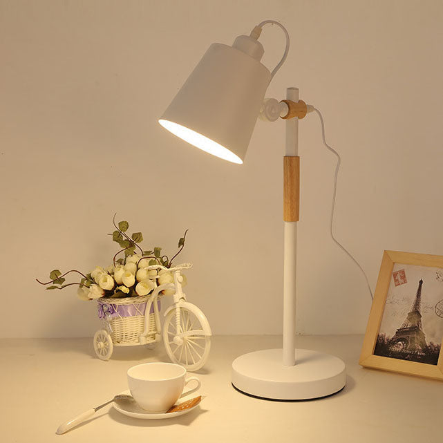 Moderne minimalistische 1-flammige Tischlampe aus einfarbigem Holz 