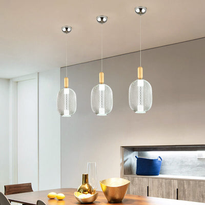 Moderne LED-Pendelleuchte mit Glasmaschenschirm 