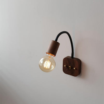 Japanischer minimalistischer Eschenholzschlauch, verstellbare 1-Licht-Wandleuchte