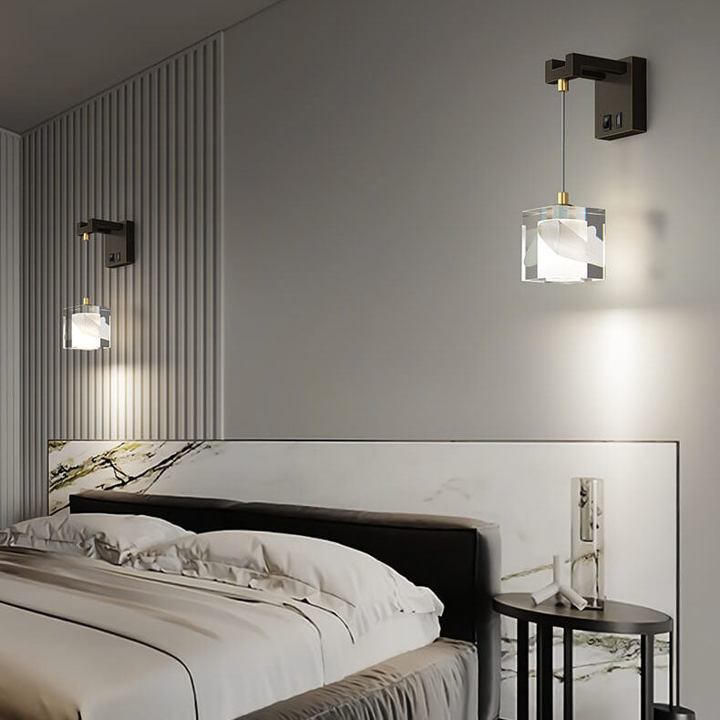 Contemporary Luxury Cube H65 Brass Acrylic 1-Light Wall Sconce Lamp For Living Room &amp; Bedroom