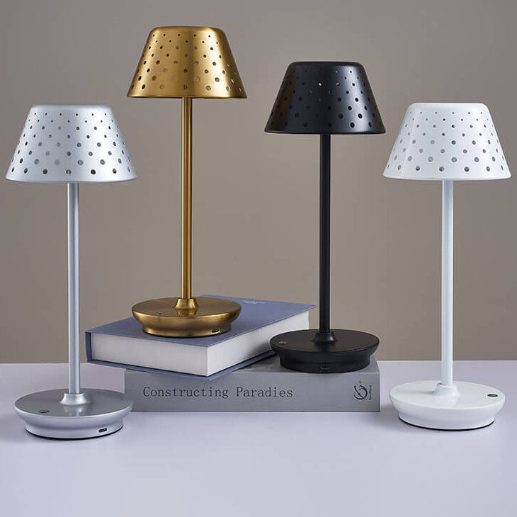 Lampe de table LED alimentée par USB en fer forgé perforé minimaliste moderne 
