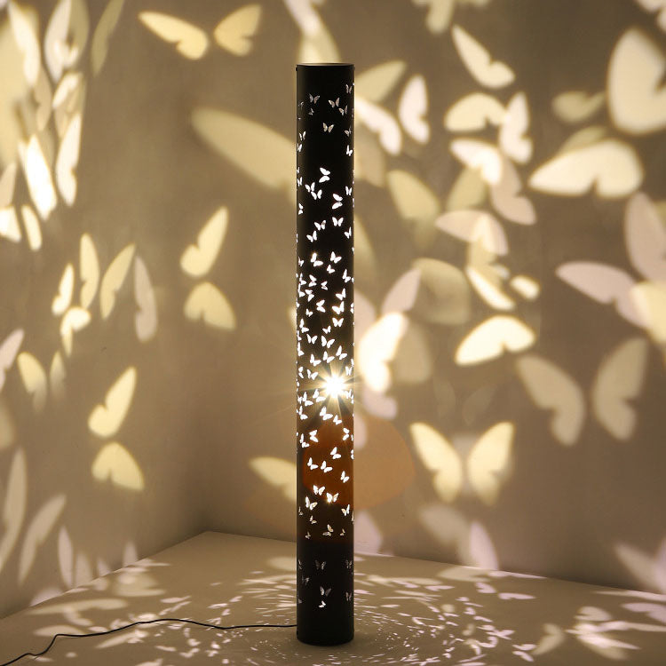Lámpara de pie LED de cilindro mariposa creativa contemporánea de hierro y aluminio para sala de estar 