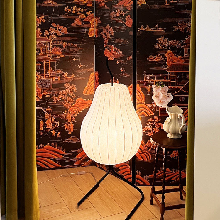 Japanische Wabi-Sabi-Birnen-Seidenstoff-Eisen-Stehlampe mit 1 Licht