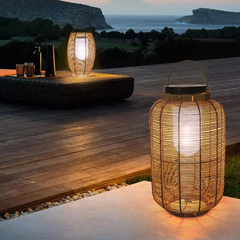 ضوء حديقة LED مقاوم للماء بتصميم جرة مستديرة منسوجة من الخيزران بالطاقة الشمسية 