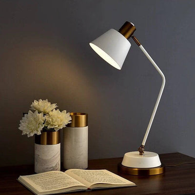 Moderne, minimalistische, einfarbige, 1-flammige Tischlampe aus Eisen