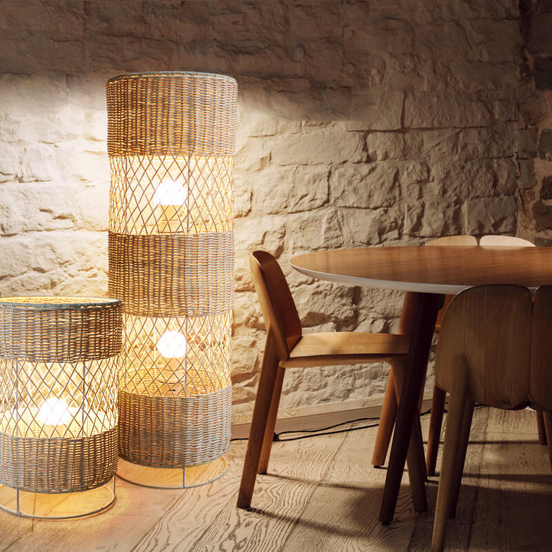 Minimalistische säulenförmige 3-Licht-Stehlampe aus Rattan 