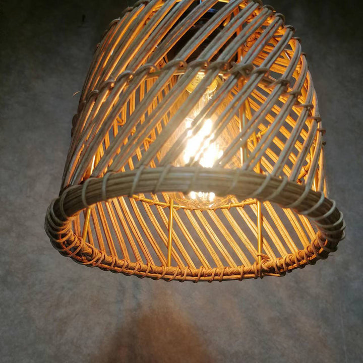 Japanische minimalistische 1-flammige Pendelleuchte aus Rattangeflecht 