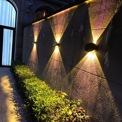 مصباح حائطي خارجي حديث مستدير من الزجاج المقسى المقاوم للماء يعمل بالطاقة الشمسية LED 